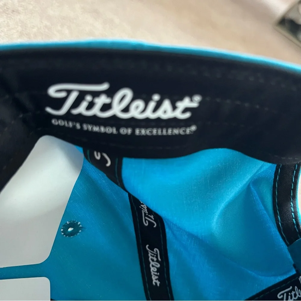 NWT Titleist Women’s Baseball Cap with Adjustable Strap